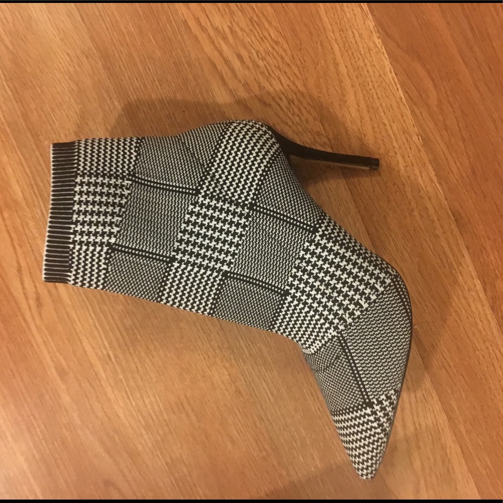 Something navy bootie - Picture 3 of 4